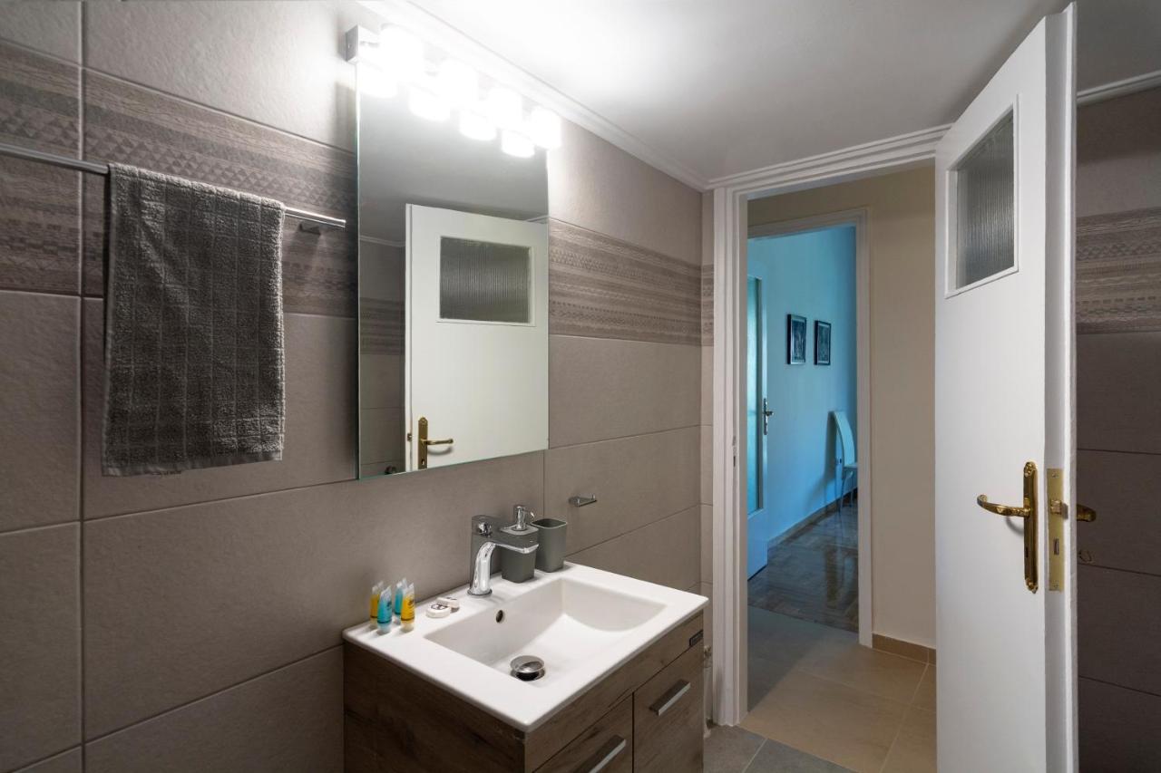 Acropolis View 2Bd Apt Next To Museum & Metro 아테네 외부 사진